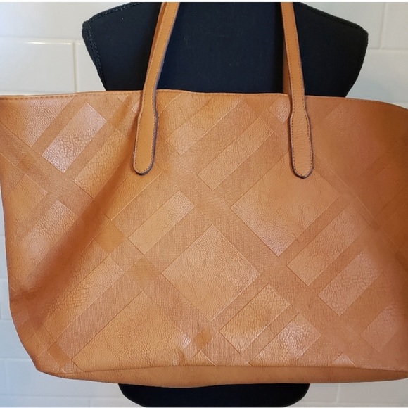 Ulta Beauty Inspired Vegan Leather Weekender Tote - NWT - Picture 2 of 5